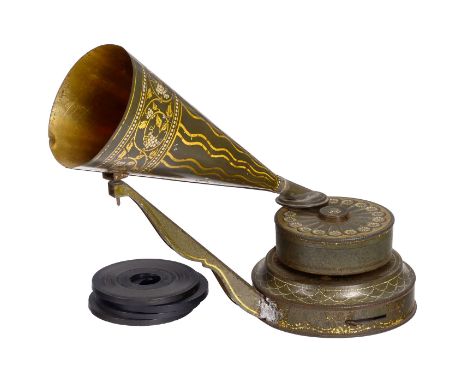 Blechspielzeug-Grammophon "Stollwerck Eureka", ab 1903Für Schokoladenschallplatten mit Ø 80 mm, grün-gold lithographiertes Bl