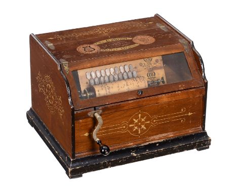 The Cabinet Roller Organ, um 1890Hersteller: "The Autophone Company, New York". Amerikanische Organette, 20 Tonstufen, für sp