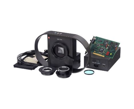 Leica S1 Pro SetLeica Camera AG, Germany. Bestehend aus: S1 Nr. 2286048 mit Deckel, S-Adapter-M 15310 mit Karton, S-Adapter-R