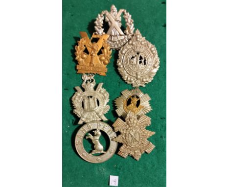Scottish Regt Cap Badges (7) including: The Royal Scots, Cameron, Tyneside Scottish, Argyll &amp; Sutherland, The Glasgow Hig