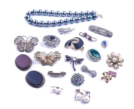 A COLLECTION OF SILVER, GILT METAL AND COSTUME BROOCHES AND FURTHER JEWELLERY (20)Comprising; a silver and marcasite brooch i