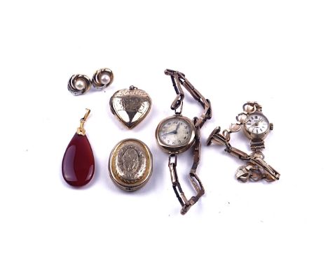 A PAIR OF 9CT GOLD, DIAMOND AND CULTURED PEARL EARSTUDS AND FIVE FURTHER ITEMS (6)The earstuds with post fittings, a gold bac