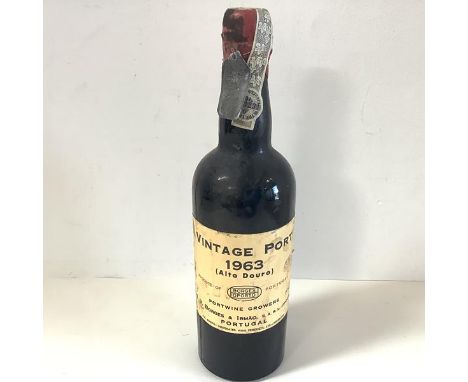 Vintage port: Alto Douro 1963, S.V. Borges &amp; Irmao, 75cl, with seal.