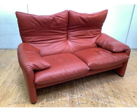 Vico Magistretti: a leather Maralunga two seater sofa designed 1973, manufactured by Cassina, with adjustable arms and headre