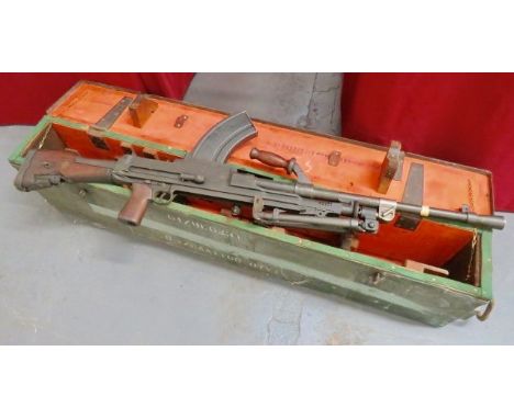 Deactivated WW2 Bren MK 1M Light Machine Gun .303, 25 inch barrel with flash hider. Side mounted front sight. Blued steel bod