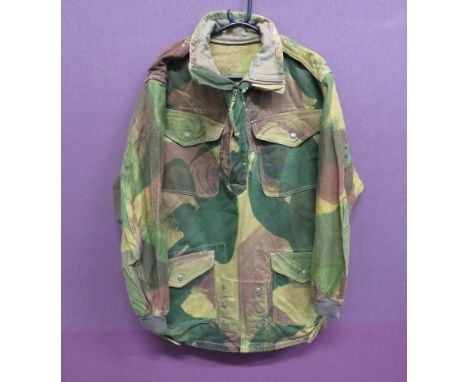 Post WW2 Airborne Forces Denison Smock green, tan and brown camouflaged smock. Half front zip. Patch chest and lower pockets,