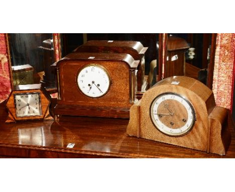 Three mantel clocks, to include Edwardian example with white enamel dial, 26cm high