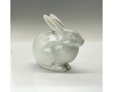 Adorable crouched rabbit crafted from the original master mold #6160 from 1928. Finished in a lovely white semi-gloss glaze. 