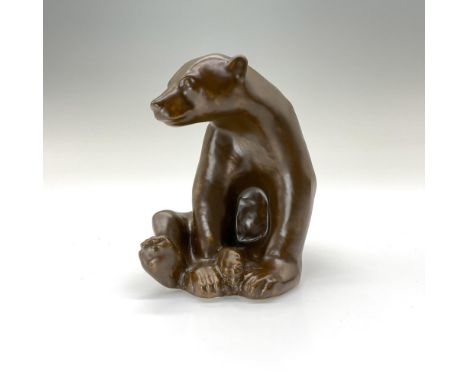 Charming seated bear crafted from the original master mold #6485 from 1945. Finished in a soft chocolate-brown semi-matte gla