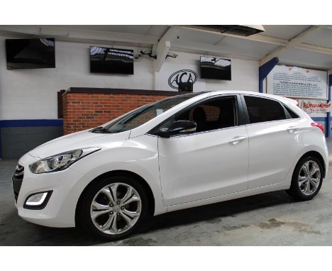 Make &amp; Model: Hyundai I30 Panorama SE CRDIDate of Reg: NX14 XOCColour: Whitecc: 1582MoT: 06-12-2022Fuel Type: DIESELMilea