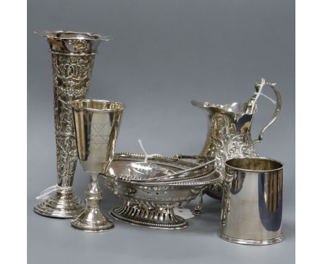 Three circular silver and tortoiseshell trinket boxes, two with pique decoration, one with wreath and flower basket decoratio