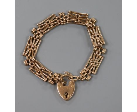 An early 20th century 9ct gold gatelink bracelet.