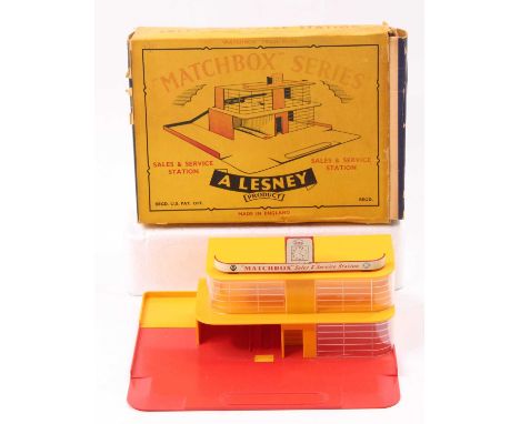 Matchbox Lesney MG1 ESSO Sales and Service Station in yellow and red with ramp and metal sign, in excellent to near mint cond