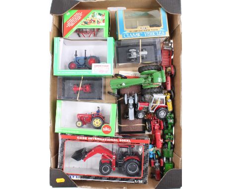 A tray containing a collection of mixed farming related models, with examples including a boxed ERTL 1/32nd scale Case Intern