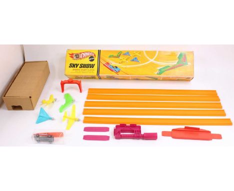 Hot Wheels Sky Show by Mattel vintage Redlines play set, contains 5 lengths of track, together with connectors, 4 stunt plane