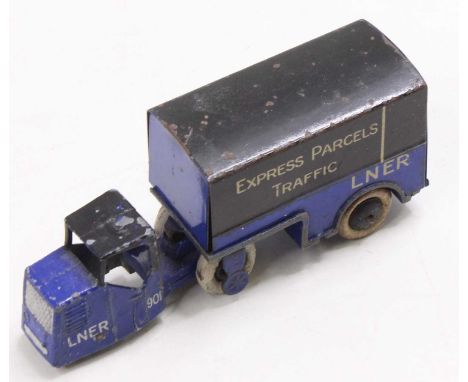 A Dinky Toys 33R mechanical horse and box van trailer comprising of LNER No. 901 tractor unit (model has been glue repaired t