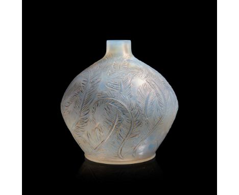 ‡ René Lalique (French 1860-1945) PLUMES VASE, NO. 944  designed 1920opalescent, and grey stainedengraved R. Lalique France  