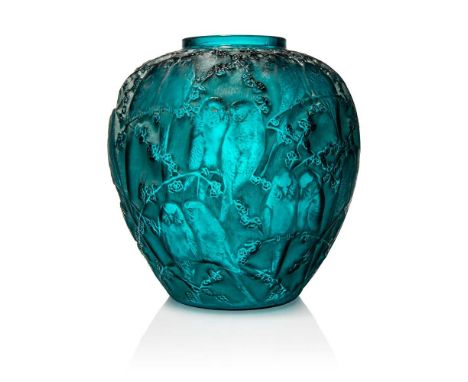 René Lalique (French 1860-1945) PERRUCHES VASE, NO. 876  designed 1919deep turquoise, and white stainedwheel-engraved R. LALI