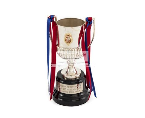 FC Barcelona 2016-17 Copa de SM El Rey commemorative replica trophy,the twin handled silver-plated baluster trophy upon a sco