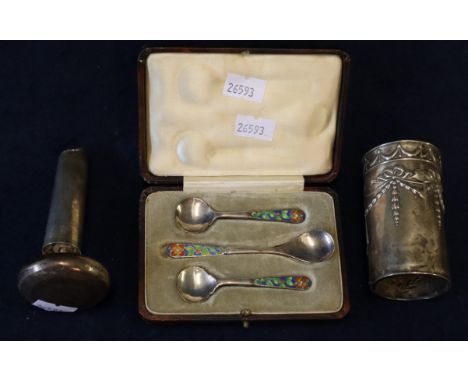 Cased set of three beaten silver and enamel salts, together with some odd silver bits.(B.P. 21% + VAT) 