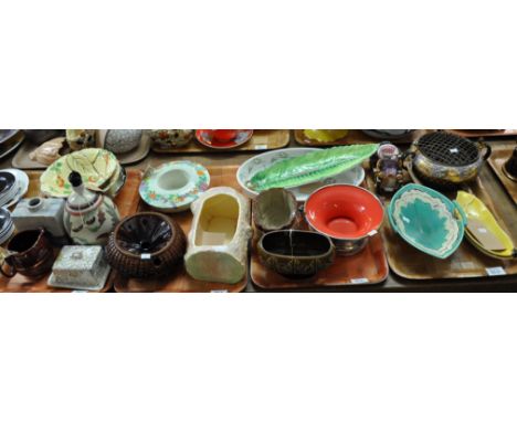 Four trays of art pottery etc to include: an Art Deco, twin handled, Crown Devon Fieldings dish, shape no. 775, a pair of Car