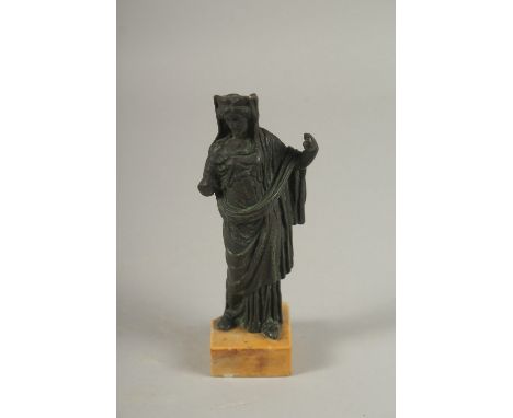 A VERY FINE 19TH CENTURY GRAND TOUR OR POSSIBLY ANCIENT ROMAN STYLE BRONZE FIGURE OF A LADY, mounted to a marble base, 16.5cm