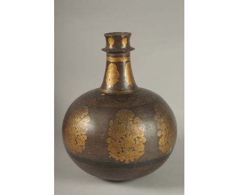 A RARE LARGE 18TH-19TH CENTURY MUGHAL INDIAN PAINTED AND POLYCHROMED POTTERY BOTTLE, 33cm high.