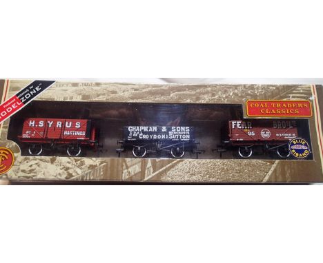 OO scale Bachmann 37-080P set of three coal trader classics wagons from the Surrey/Sussex region, model zone exclusive in exc