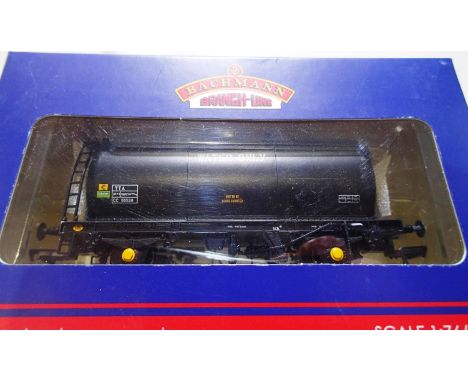 OO scale Bachmann 37-575L Chipman Weed Killing train wagon 55526, Kernow M.R.C Exclusive, in near mint condition, boxed. P&am