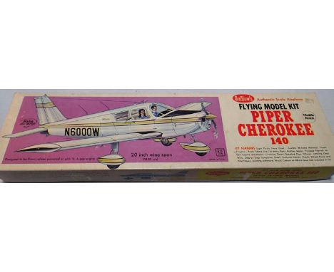 Guillows Balsa Aircraft kit of Piper Cherokee 140, flying model, rubber power or engine, wingspan L: 50 cm, as new, box has w