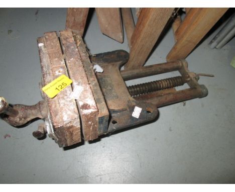 Bench vice