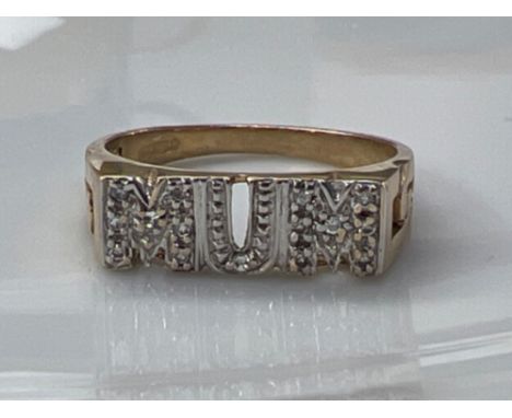 Ladies 9ct gold Mum ring with white stones, size P (3g)