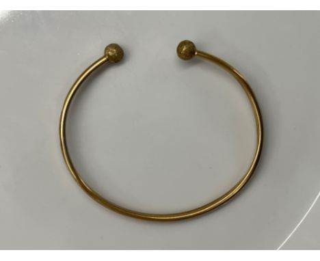 9ct gold Torque bangle (4.2g)
