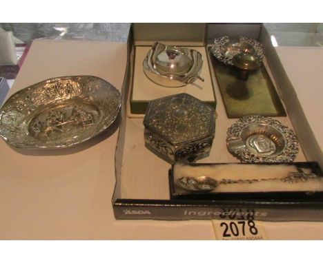 A white metal dish, 2 white metal ashtrays, a windmill spoon, a trinket box and a leaf dish.