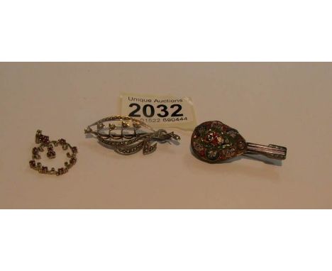 A 9ct gold and pearl spray brooch marked A B 9ct, a 9ct gold and rubies pendant marked 9ct and a Victorian glass mosaic mando