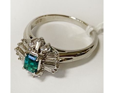 EMERALD &amp; DIAMOND STARBURST EFFECT RING - SIZE K/L - 5.2 GRAMS APPROX