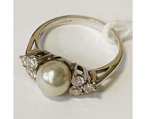 14CT WHITE GOLD PEARL &amp; DIAMOND RING - SIZE J/K - 2.1 GRAMS APPROX