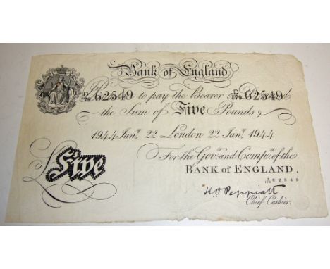 1944 Bank of England White £5 Banknote prefix no D17962549, Peppiatt, with light creases 