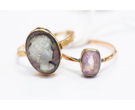 A cameo style ring set in 14ct gold, size P along with an amethyst and 9ct gold  ring, sized P, combined total gross weight a