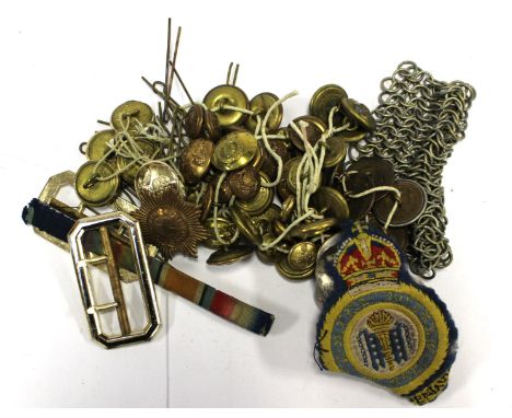 A small collection of assorted WW1/WW2 British &amp; Commonwealth military buttons inc RMLI, WW1 ribbon bar, RAF Squadron pat