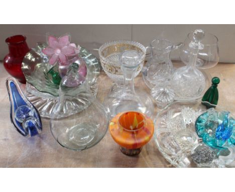 A quantity of glassware to include retro Murano-style glass gondolas, trinket pots, perfume bottle, a large ornamental pear, 