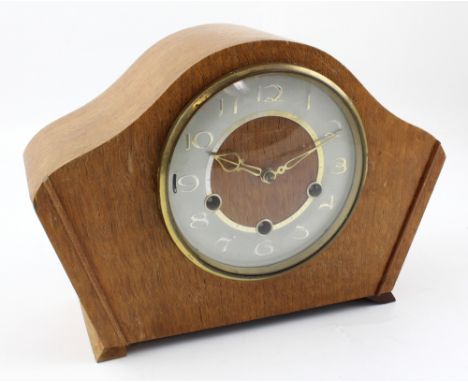 An oak mid-20th century mantel clock by Smiths, with key and pendulum, chiming on rods, height approx 23cm. CONDITION REPORT 