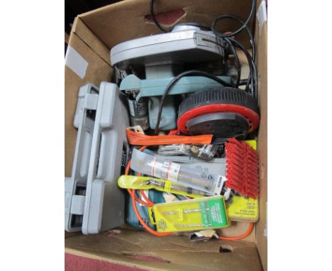 Black &amp; Decker Pro Line Circular Saw, plus drill, Trexus screwdriver set, other tools, all untested sold for parts only.