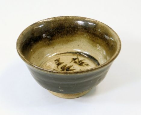 LEACH POTTERY. A Leach Pottery footed bowl with decorated interior. Diameter 15.5cm. Unmarked. Provenance: Purchased from the