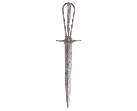 WW1 French All Steel Trench Fighting KnifeA rare example, the double edged blade engraved “Le Nettoyeur De Eranchees Campagne