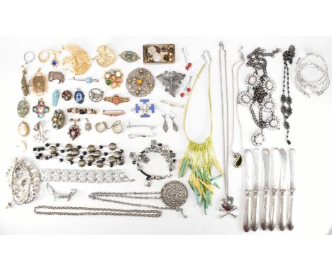 A collection of vintage costume jewellery. The lot to include a Swedish silver floral pendant, a selection of vintage brooche