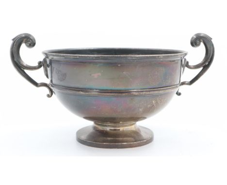 Hallmarked silver twin handled bowl, D: 14 cm, 241g. UK P&amp;P Group 2 (£20+VAT for the first lot and £4+VAT for subsequent 