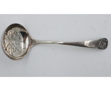 Hallmarked silver Victorian ladle, Birmingham assay, L: 12 cm, 27g. UK P&amp;P Group 1 (£16+VAT for the first lot and £2+VAT 