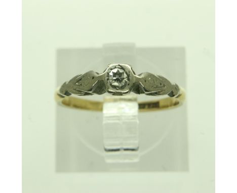 18ct gold platinum-set diamond solitaire ring, size J, 2.0g. UK P&amp;P Group 0 (£6+VAT for the first lot and £1+VAT for subs