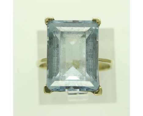 Continental gold ring set with a large topaz, size K, 3.6g, marks indistinct. UK P&amp;P Group 0 (£6+VAT for the first lot an